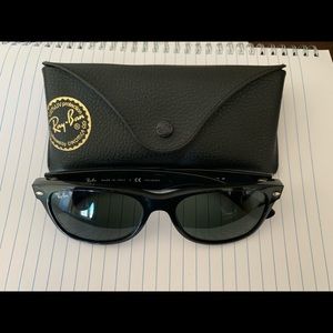 Rayban wayfarer black polorized